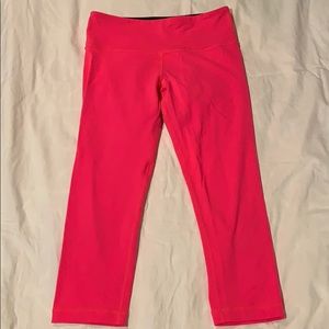 Lululemon Paris Pink Reversible Wunder Under Crops